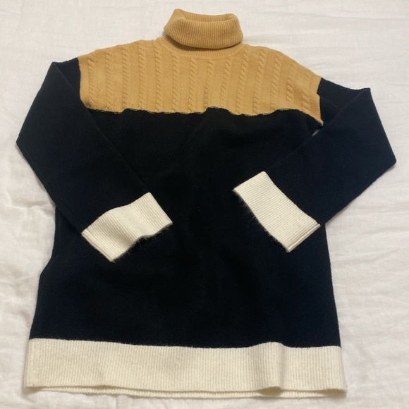 Lovers and Friends Kane sweater dress small as seen on Alix Earle - Picture 2 of 4